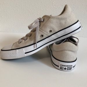Converse  All Stars tan size 8